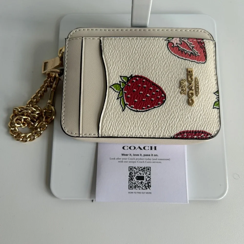 Coach zip card